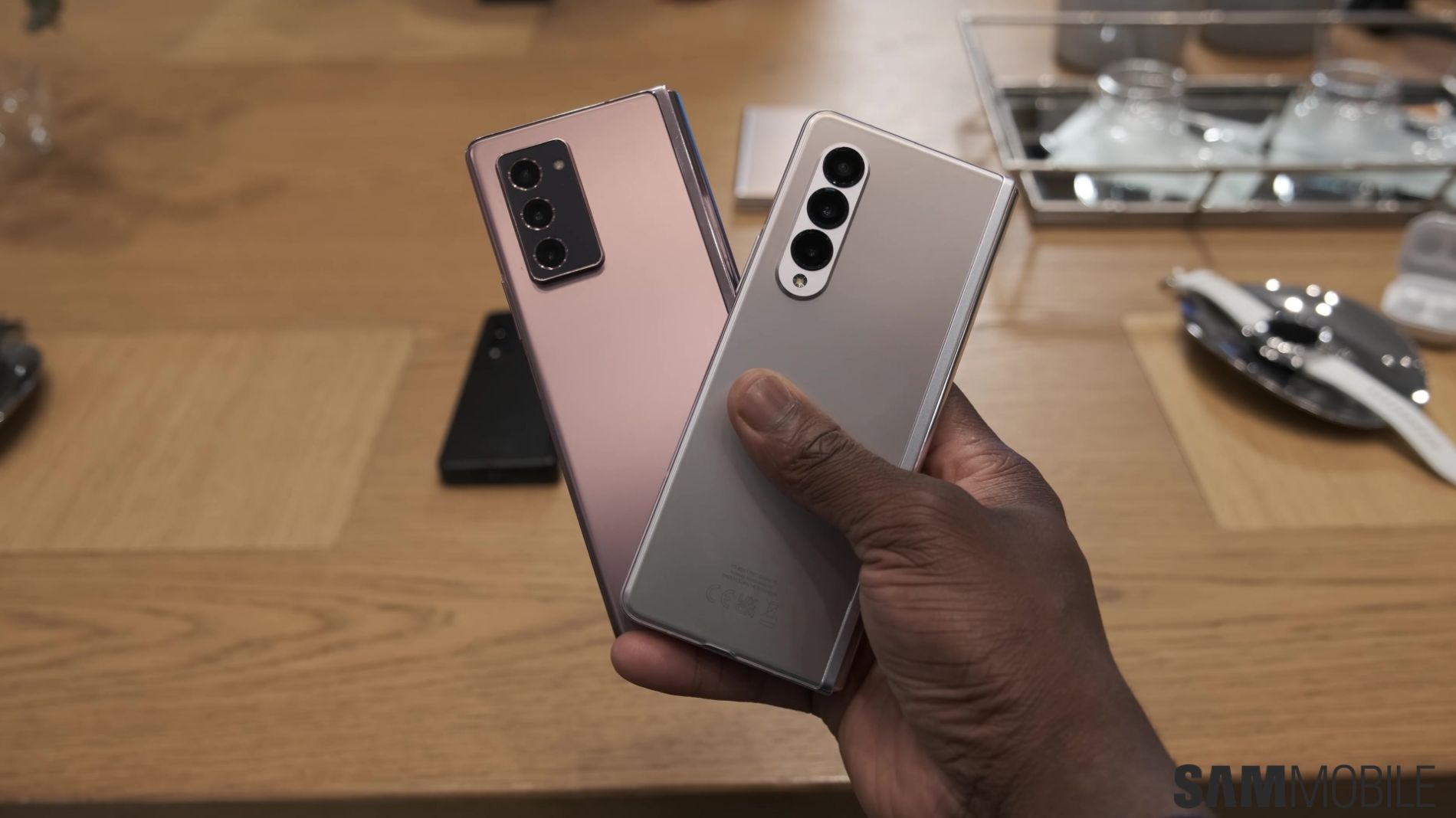 Hình ảnh cho danh mục CON SỐ ẤN TƯỢNG, SAMSUNG BÁN 10 TRIỆU SMARTPHONE GẬP TRONG NĂM 2021